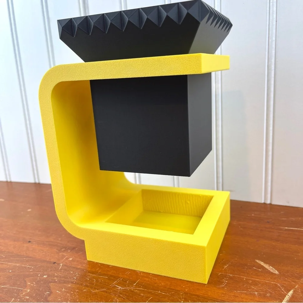 The Daka Planter, Planter with Stand, Indoor Flower Pot, Succulent